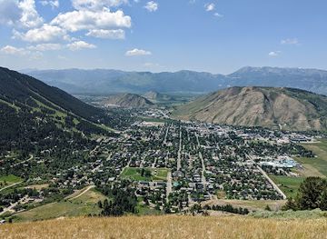 wyoming/jackson-hole/attraction/cache-creek-trailhead