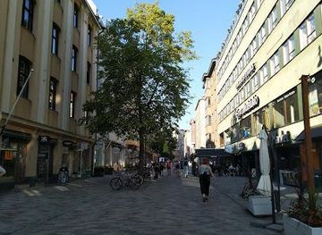 finland/nuuksio-national-park/attraction/iso-roobertinkatu