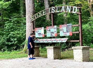 indiana/central-indiana/attraction/rose-island-resort