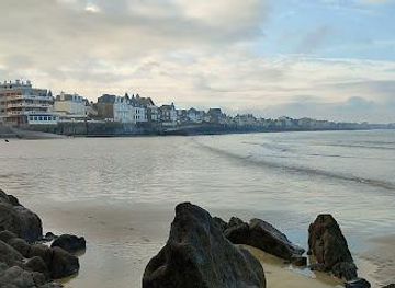 france/saint-malo/attraction/rochebonne-beach