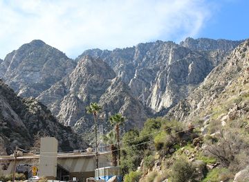 california/palm-springs/downtown-palm-springs/attraction/palm-springs-aerial-tramway-mountain-station