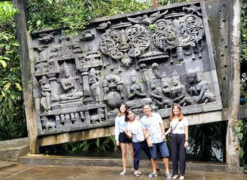 indonesia/java/attraction/museum-ullen-sentalu