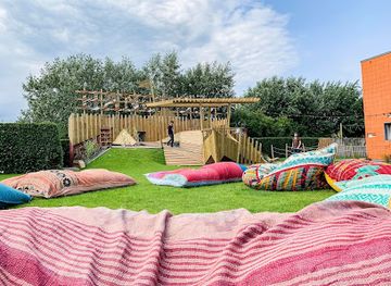 belgium/ostend-beach/attraction/jumpsquare-oostende-voorheen-hangtime