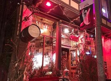 wisconsin/milwaukee/attraction/shaker-s-cigar-bar