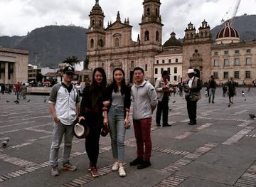 Walking tour bogota by (The True Colombian Experience)