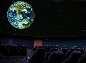 michigan/grand-rapids/attraction/roger-b-chaffee-planetarium-at-the-grand-rapids-public-museum