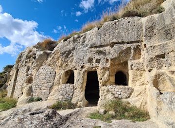 italy/sicily/attraction/grotta-dei-santi