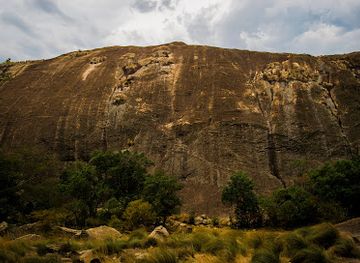 zimbabwe/mashonaland-west/attraction/ngomakurira-mountain