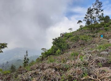 sri-lanka/moneragala-district/attraction/sherwood-rock