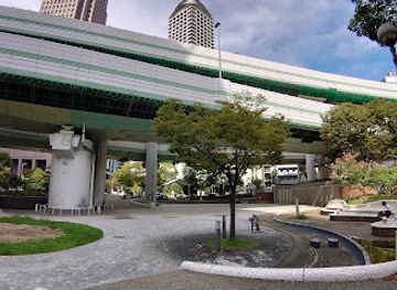 japan/osaka/umeda/attraction/nishi-umeda-park