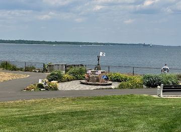 new-jersey/jersey-shore/attraction/raritan-bay-waterfront-park