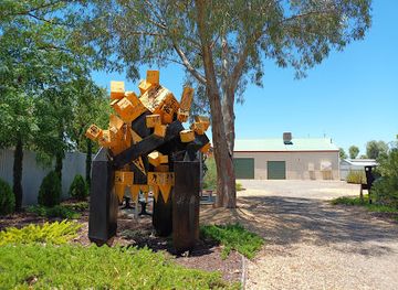 australia/far-west/attraction/pro-hart