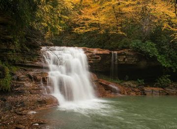 west-virginia/spruce-knob/attraction/douglas-falls