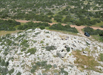 cyprus/avakas-gorge/attraction/zac-s-hill-cave