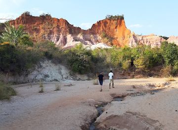 madagascar/mahajanga/attraction/cirque-rouge
