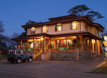 costa-rica/playa-flamingo/attraction/frijoles-locos-surf-shop-lessons-and-rentals