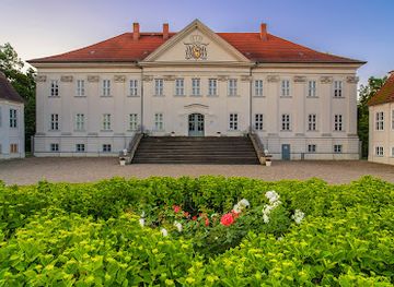 germany/pomerania/attraction/schloss-hohenzieritz