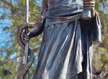 greece/kos/attraction/statue-of-hippocrates