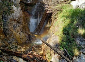romania/bucegi-mountains/attraction/izbucul-din-horoaba