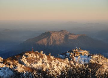 south-korea/muju-ski-resort/attraction/muju-gucheondong-valley