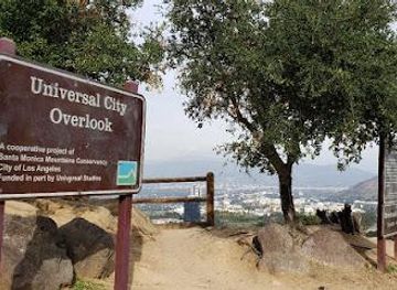 california/burbank/attraction/universal-city-overlook