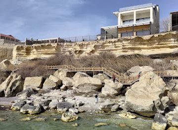 kazakhstan/aktau/attraction/aktau-beach