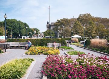 pennsylvania/pittsburgh/attraction/schenley-plaza