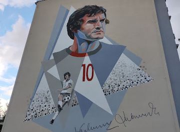 poland/gliwice/attraction/mural-wlodzimierza-lubanskiego