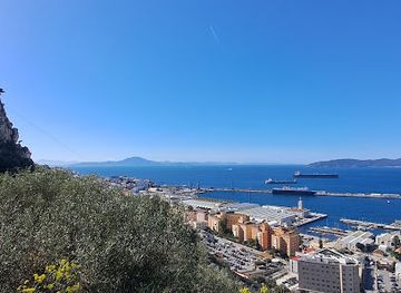 gibraltar/sandy-bay/attraction/union-jack-steps