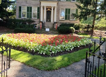 canada/western-canada/attraction/whitehern-historic-house-garden