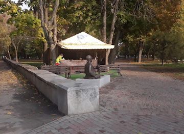 ukraine/poltava-region/attraction/komunalnyk-u-kolodyazi-ta-kotyk