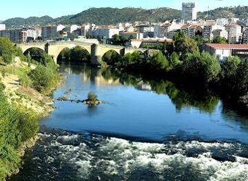 spain/galicia/attraction/ponte-vella
