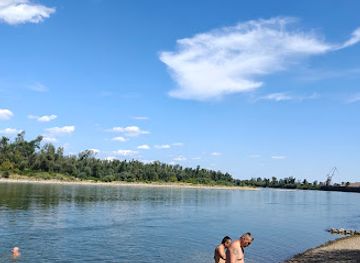 bosnia-and-herzegovina/posavina/attraction/kamp-i-plaza