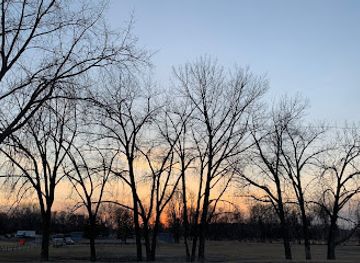 canada/western-manitoba/attraction/queen-elizabeth-park