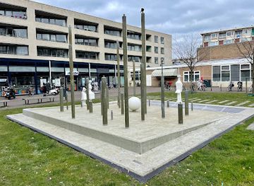 netherlands/leiden/attraction/fontein-in-de-kooi