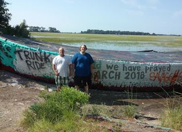 south-carolina/folly-beach/attraction/folly-beach-graffiti-boat