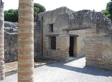 italy/herculaneum/attraction/casa-dell-alcova