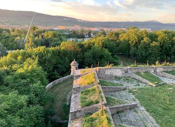 spain/navarre/attraction/portal-of-zumalacarregui