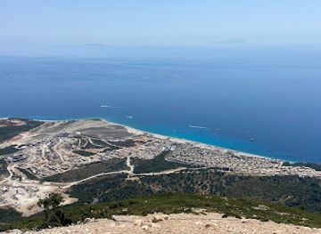 albania/central-albania/attraction/big-bunker