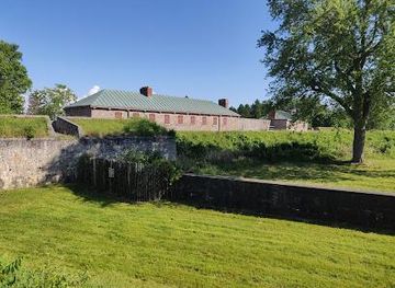 pitcairn-islands/buffalo-town/attraction/old-fort-erie