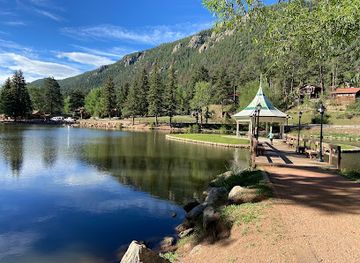colorado/monument/attraction/green-mountain-falls-pond