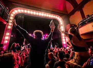 wisconsin/madison/attraction/majestic-theatre