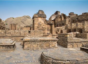 pakistan/gandhara/attraction/takht-i-bahi-buddhist-monastery