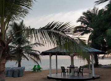 liberia/montserrado-county/attraction/riverside-sea-view-golf-beach