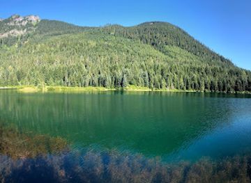 washington/snoqualmie-pass/attraction/gold-creek-pond-picnic-ground