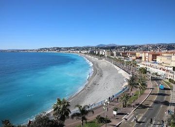 france/nice/attraction/ponchettes-public-beach