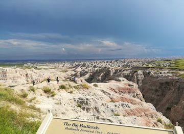 south-dakota/great-plains/attraction/big-badlands-overlook