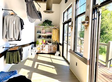 idaho/sandpoint/attraction/the-peppered-mercantile