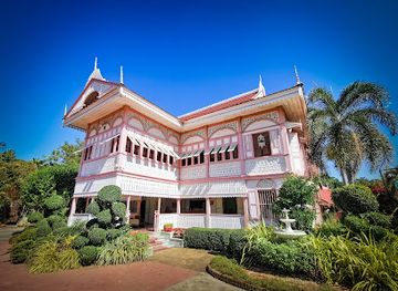 thailand/northern-thailand/attraction/khum-vongburi-museum-the-pink-mansion-phrae-town