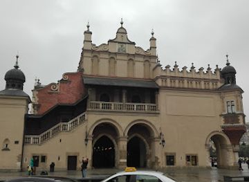 poland/lesser-poland/attraction/polonia-wax-museum